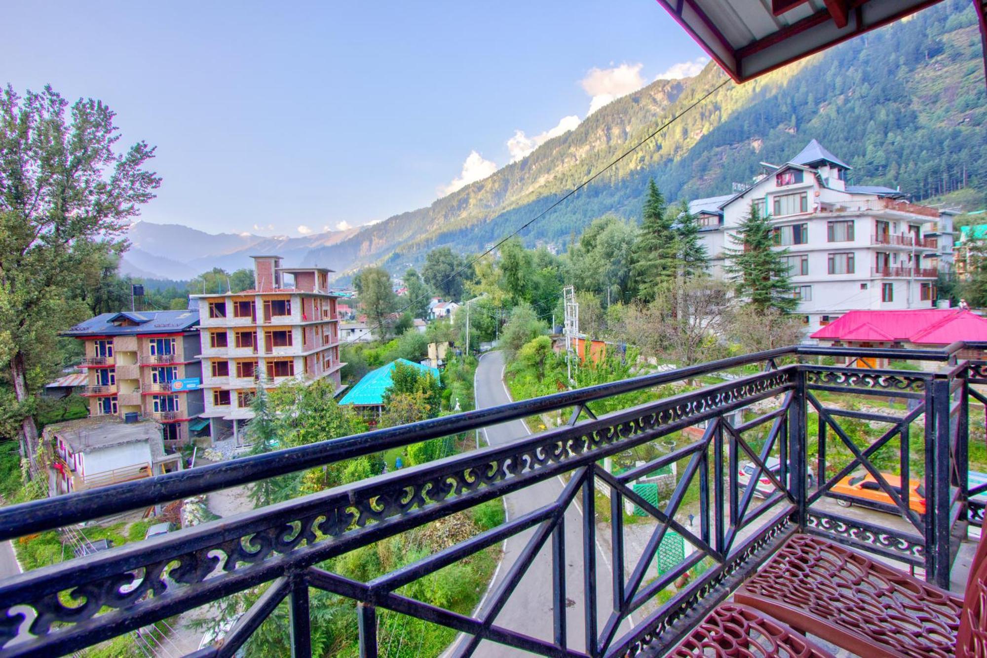 White Mountain Hotel Manāli Buitenkant foto