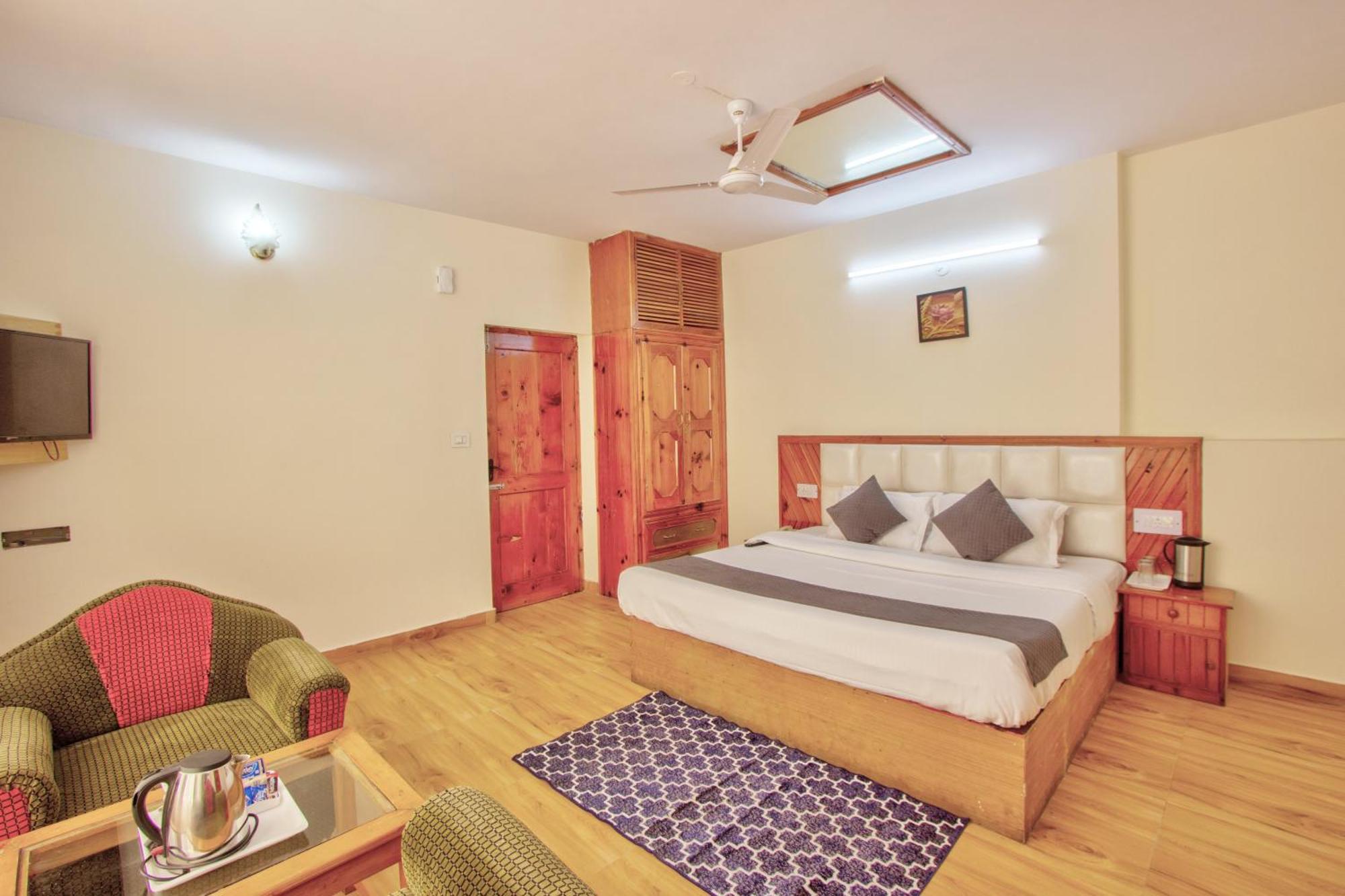 White Mountain Hotel Manāli Buitenkant foto